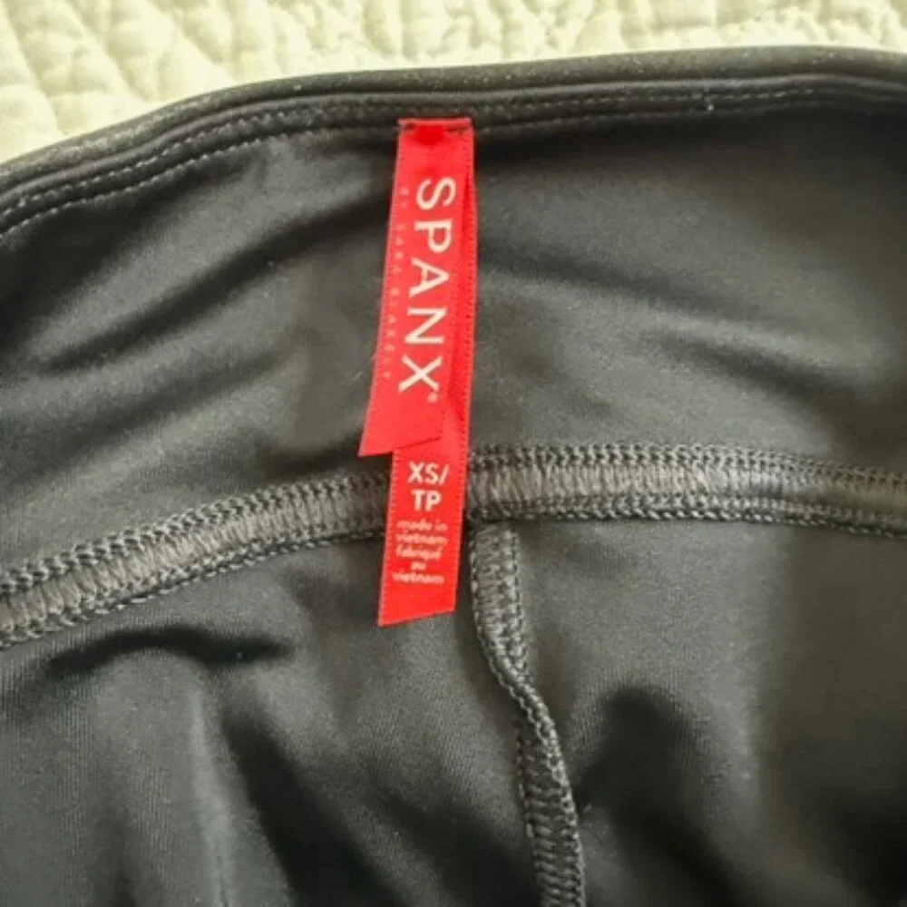 Spanx Black Faux Leather Leggings XS High Waist Sculpting Shaping Fit - Picture 7 of 7